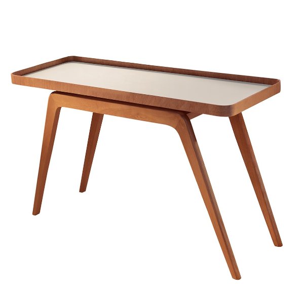 Aparador Carmel - <p>Aparador com estrutura em MDF, pés em madeira maciça e tampo em laminado ou vidro tingido.</p>