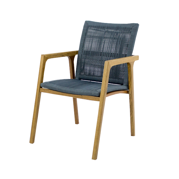 Poltrona Itapuã - <p>Poltrona com estrutura em madeira frejó. Assento e encosto em corda náutica.</p>
<p>Medidas: 69 x 55 x 87cm (P x L x A)</p>