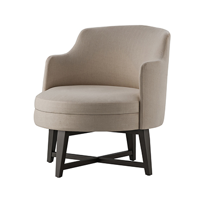 Poltrona L'aquila - <p style="text-align: justify;">Poltrona com estrutura em madeira maciça e assento/encosto estofado.</p>
<p style="text-align: justify;">A madeira pode ser pintada em laca fosca ou colorida.</p>