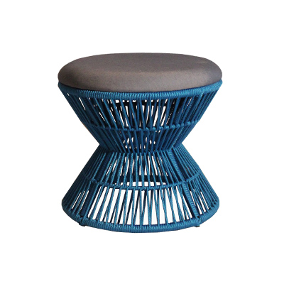 Puff Luci - <p style="text-align: justify;">O Puff Luci tem estrutura em PET. Produto pode ser utilizado em ambientes externos.</p>