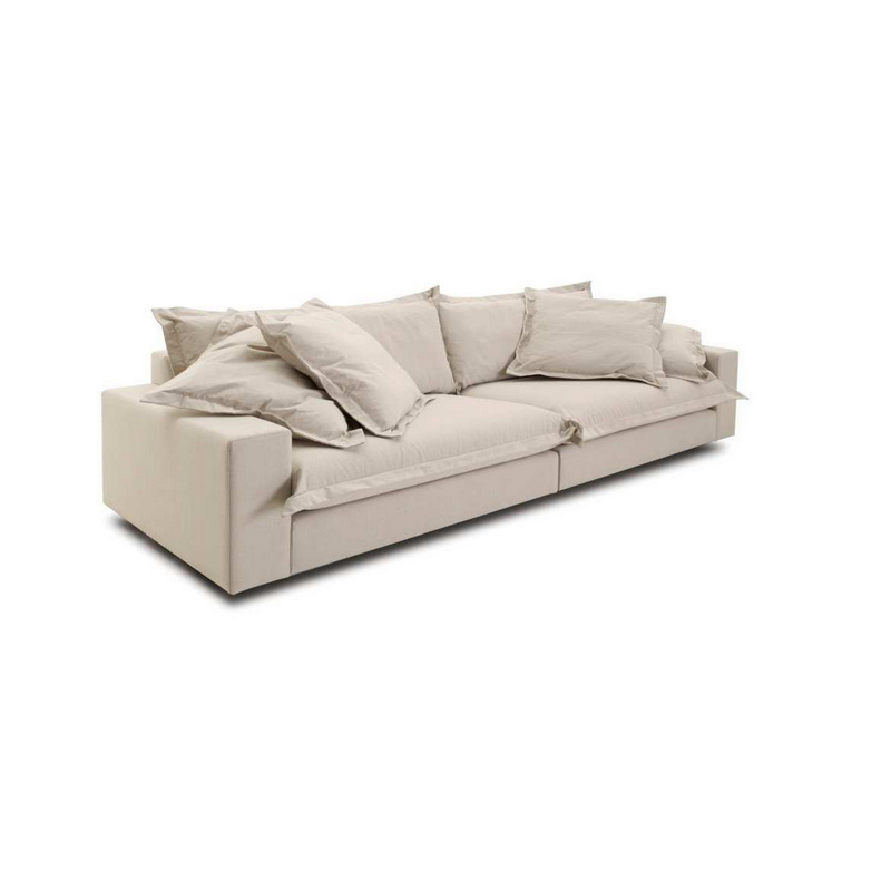 Sofá Acalanto - <p>Modelo de extremo conforto, com almofadas soltas no assento e no encosto, seu desenho é despojado e ao mesmo tempo atemporal, pois suas formas se adequam a qualquer ambiente.</p>
<p>Seus assentos são confeccionados em espumas especiais do tipo RR Soft (Rápido retorno ou efeito mola), todas as almofadas são fechadas com ziper e capas removíveis e laváveis, para essa função recomenda-se que sejam confeccionadas em tecidos pré-encolhidos. Almofadas de encosto em fibra siliconada.</p>