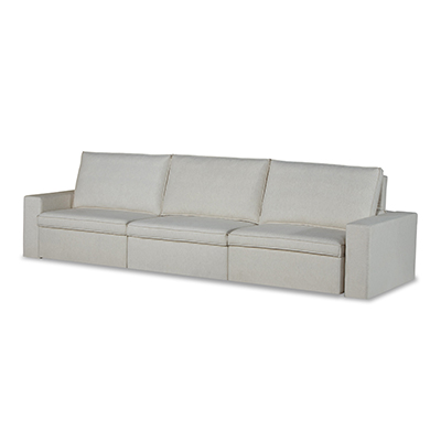 Sofá Retrátil Montana - <p>Sofá com estrutura em aço carbono. madeira, e espuma D26.<br />
Encosto reclinável com almofadas soltas e assento fixo.</p>
<p><strong>Diversas medidas disponíveis.<br />
Opção de produto com assento retrátil ou convencional.<br />
</strong></p>
